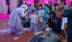 Kemeriahan suasana perayaan ulang tahun Afifah bersama seribu anak yatim